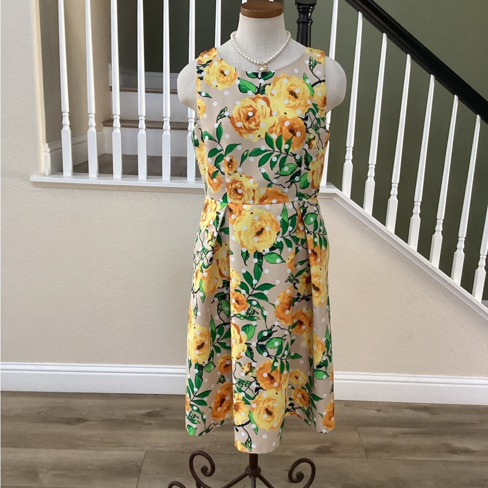 New York & Com Floral Sleeveless Dress with Yellow Roses